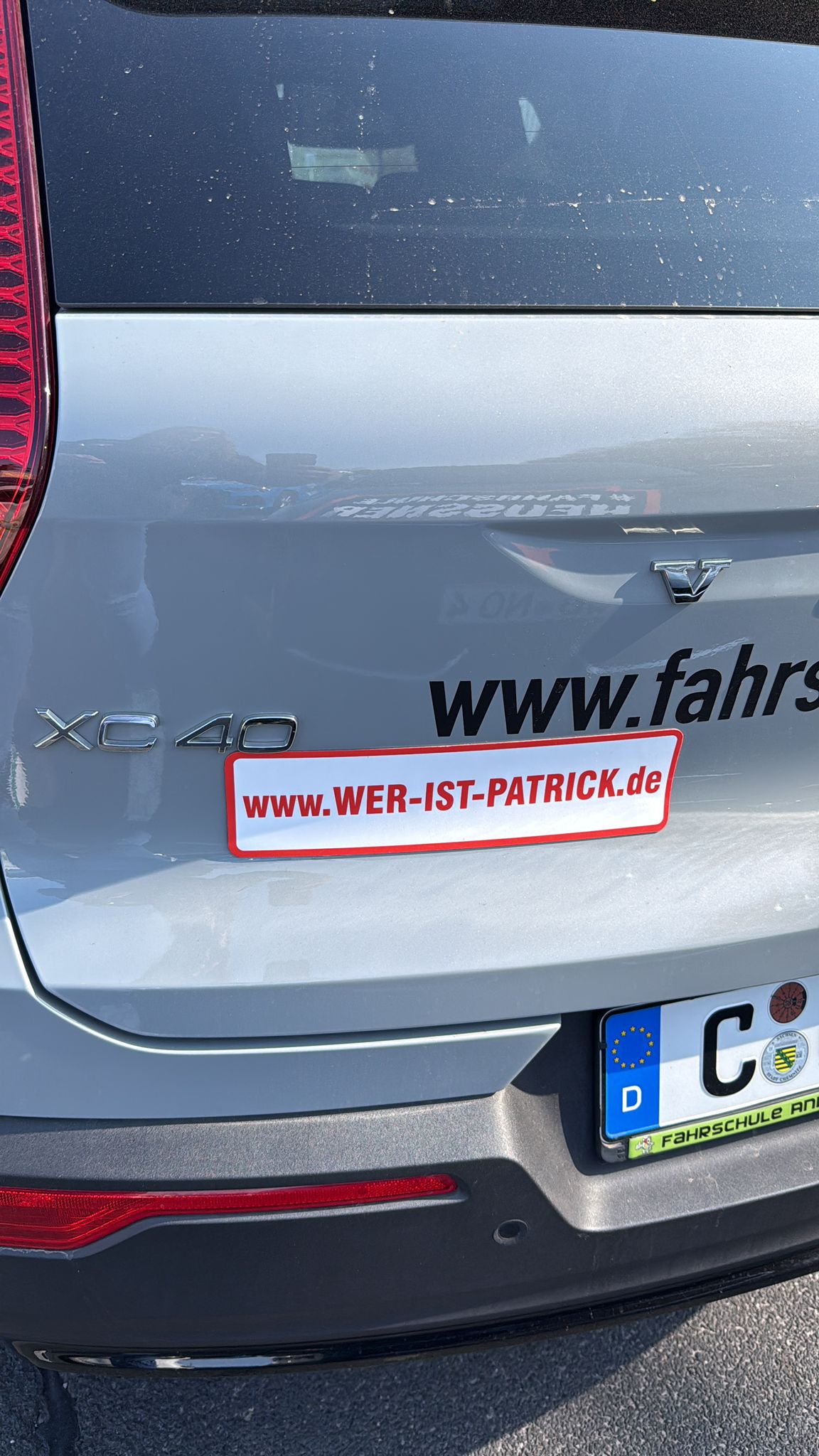 Aufkleber: www.WER-IST-PATRICK.de